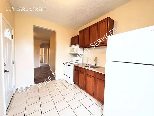 114 Earl St Photo 1