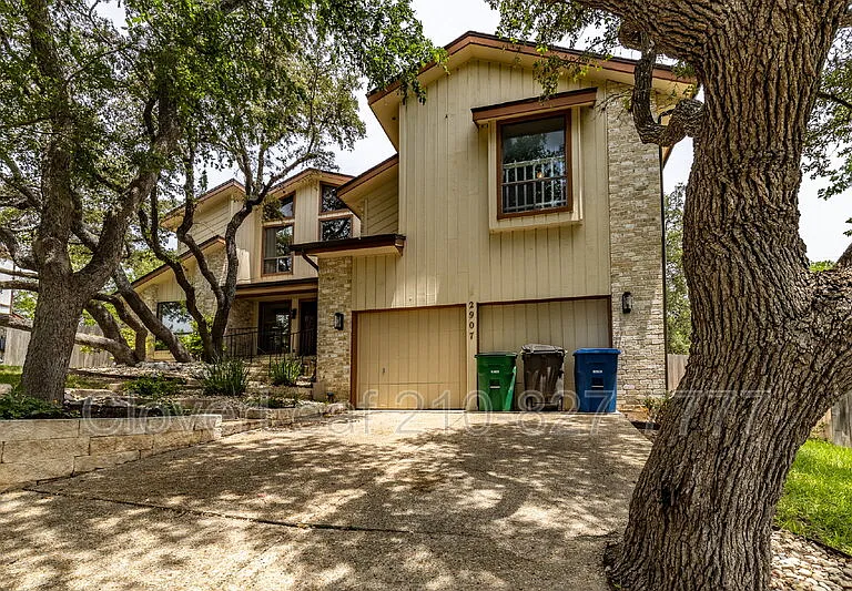 2907 Burnt Oak St — Photo 1
