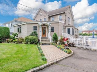 41 Maiden Ln, Inwood, NY 11096