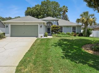 313 Eastridge Dr, Eustis, FL 32726