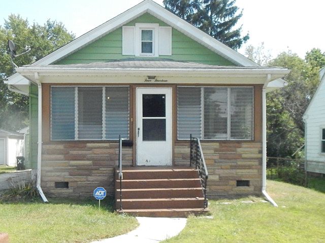 1st image of 414 Howard Ave