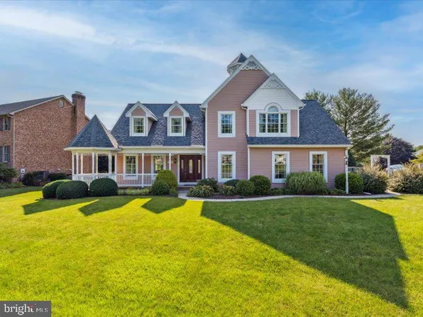 19203 Olde Waterford Rd, Hagerstown, MD 21742