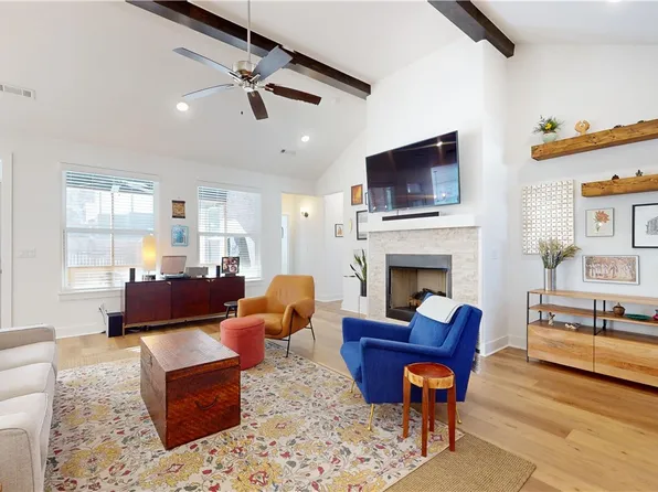 2797 E Whippoorwill Ln, Fayetteville, AR 72701