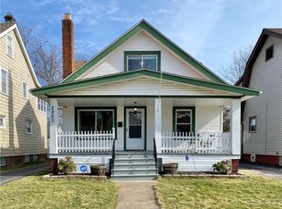 2203 Barrington Rd, University Heights, OH 44118