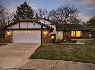 9716 S Kingsbury Ct, Palos Hills, IL