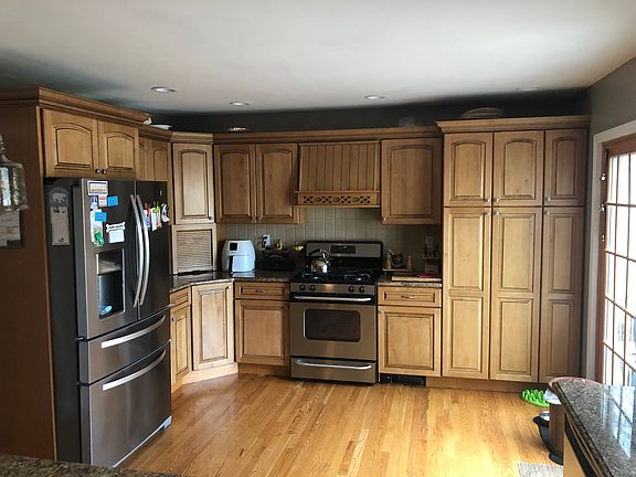 3rd image of 584 Central Ave