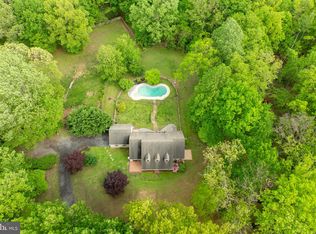 35 Maple Ln, Coatesville, PA 19320