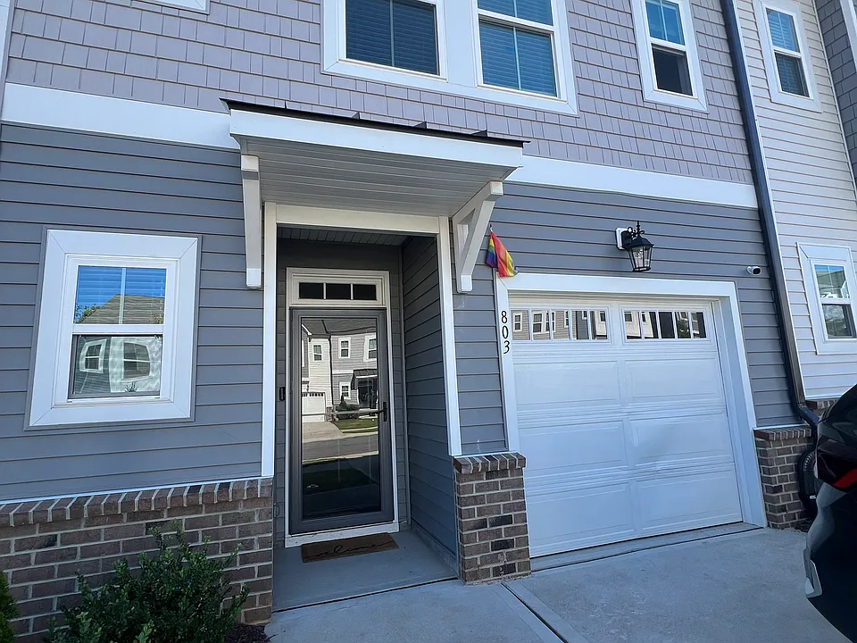 803 Oak Center Dr