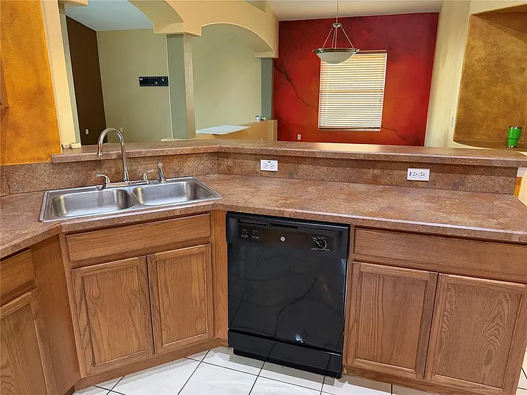 1754 Altavista Cir — Photo 21