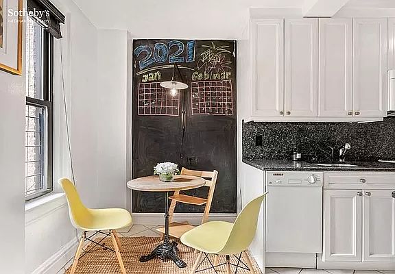 5th image of 333 E 53rd St APT 4G