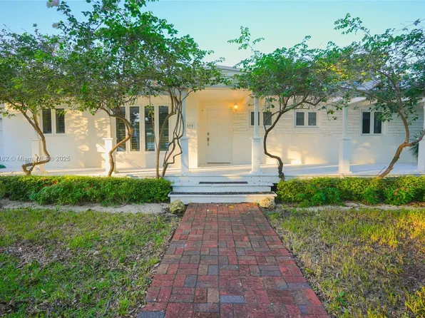 355 Redwood Ln, Key Biscayne, FL 33149