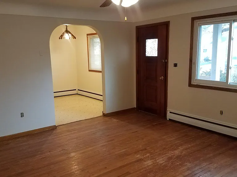 611 Eagle St — Photo 2