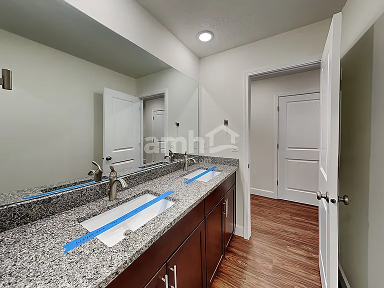 2403 E Surry Way — Photo 16