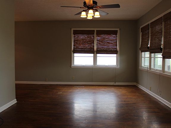 4th image of 305 NE 16th St