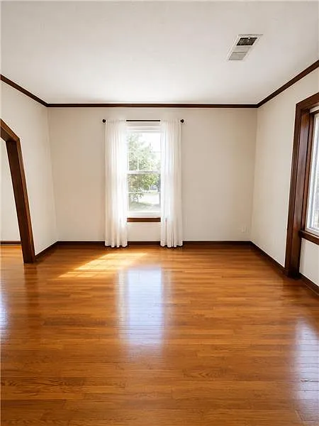 3 bed, 1042 sqft, $1,495 — Photo 4