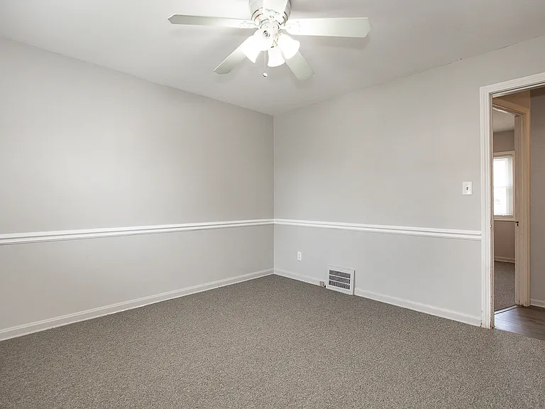 19861 Monterey Ave — Photo 13