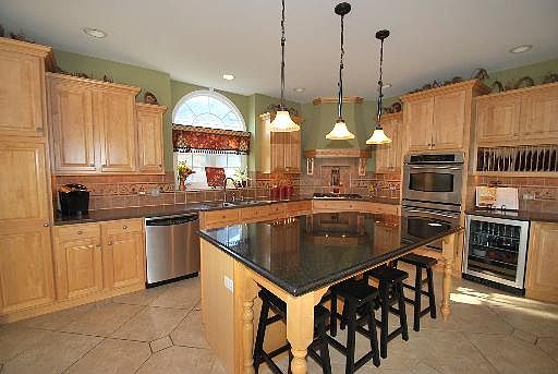 2nd image of 26009 Whispering Woods Cir
