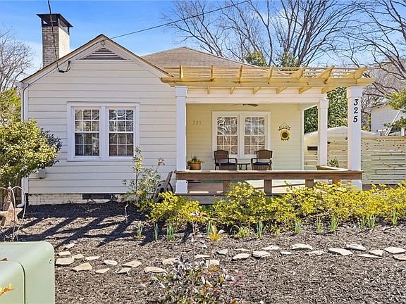 2nd image of 325 Clifton Rd NE