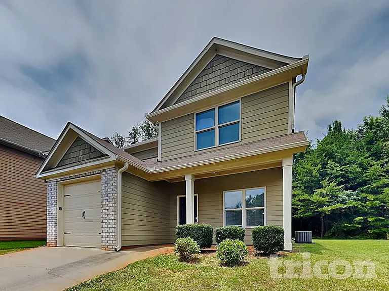 41 Carriage Hills Dr SE — Photo 2