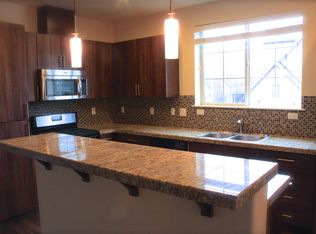 8065 NE Rockne Way, Hillsboro, OR 97006
