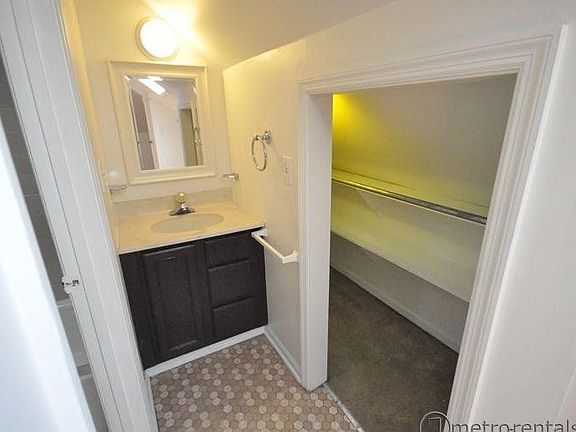 3rd image of 638 City Park Ave