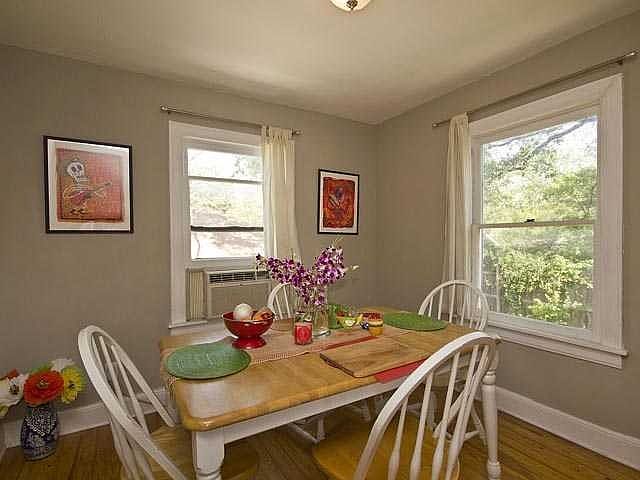 1st image of 4301 Caswell Ave #B