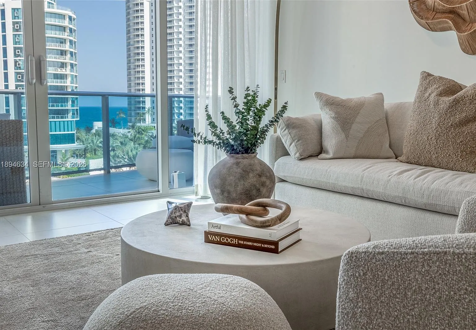 Aurora Condominium — Photo 4