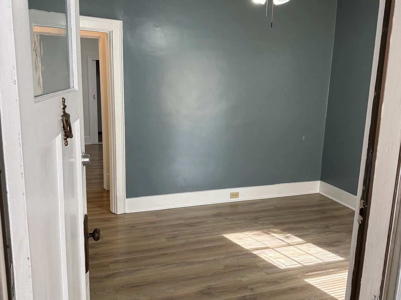 2 bed, 990 sqft, $1,400 — Photo 3