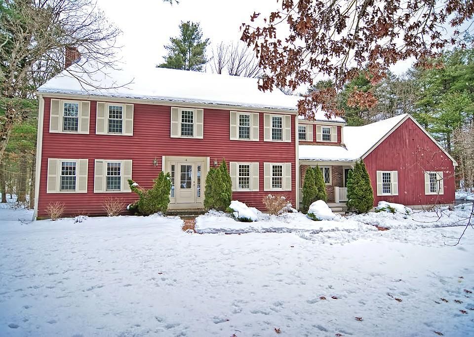 1st image of 4 Knoll Dr