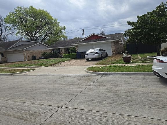 2nd image of 1606 Carroll Dr