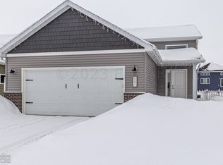 6597 26th St S, Fargo, ND