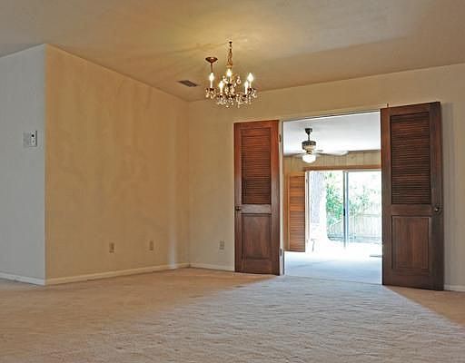3rd image of 3805 Napoli Dr