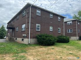 23 Mead St, New Britain, CT