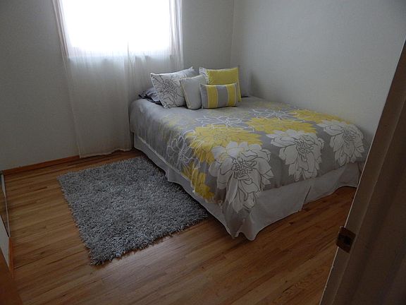 5th image of 208 Las Mananitas St