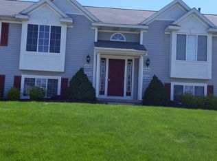 4586 Crosswinds Dr SE, Grand Rapids, MI 49508