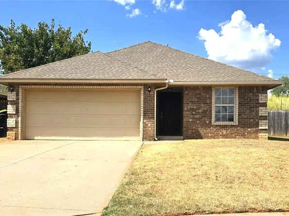 805 Crown Heights Ln, Purcell, OK 73080