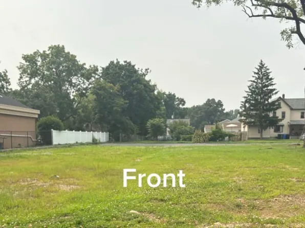 669 N Broad St, Woodbury, NJ 08096