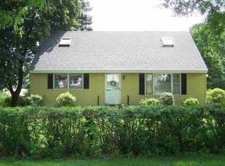3 Elizabeth St, Latham, NY 12110