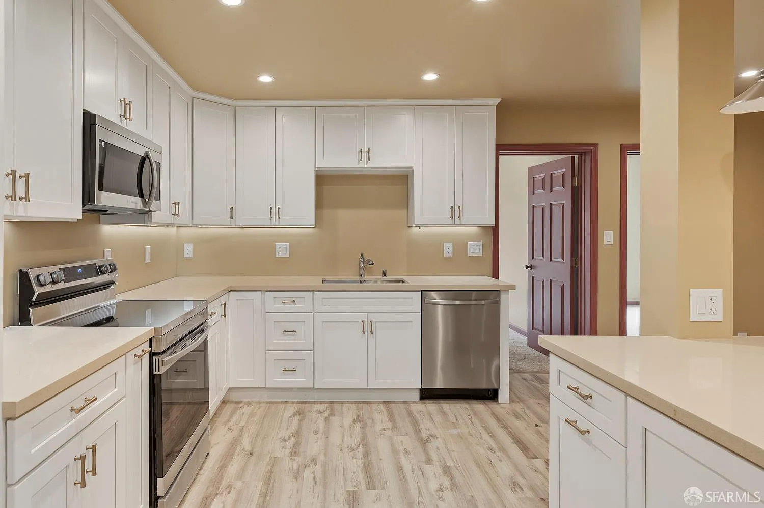 369 Frederick St - Photo 8
