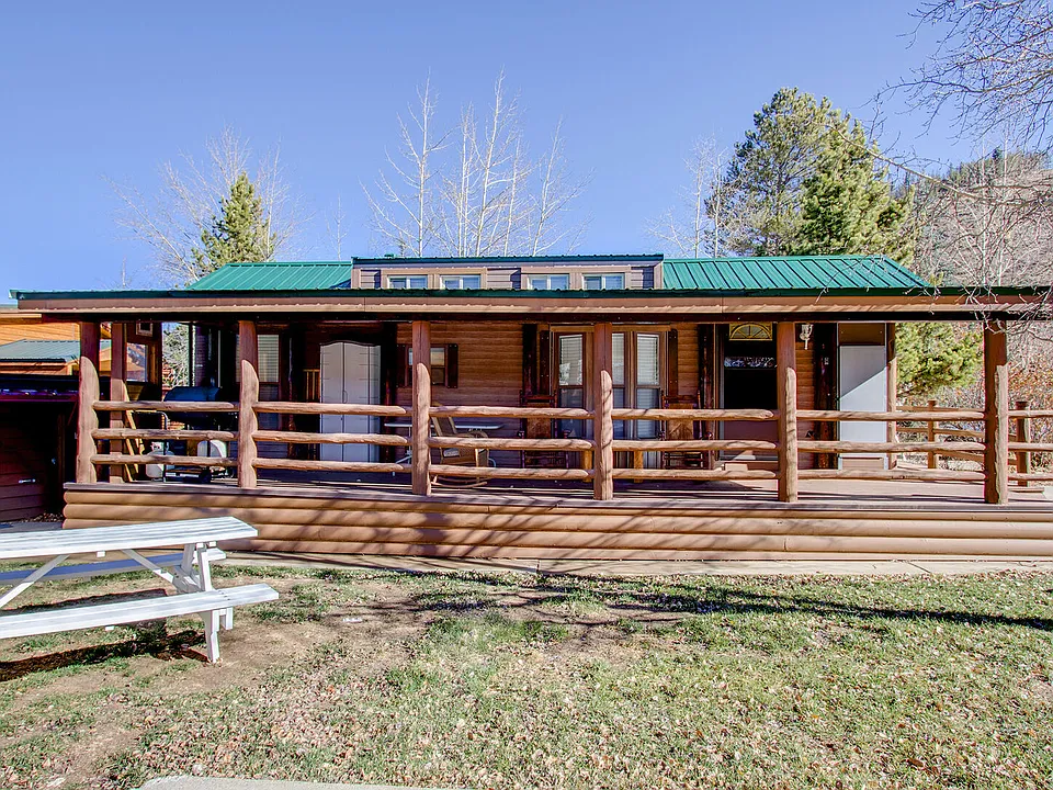85 Revett Dr #84
