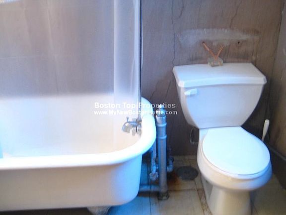 4th image of 95 Westland Ave #505