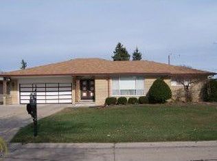 37392 Gregory Dr, Sterling Heights, MI 48312