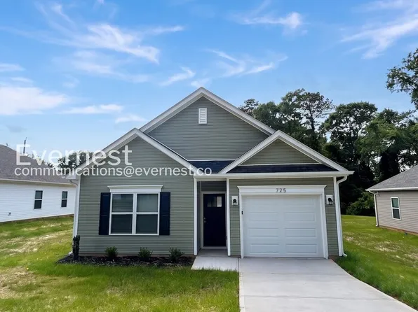 725 N McFarland St, Gastonia, NC 28054