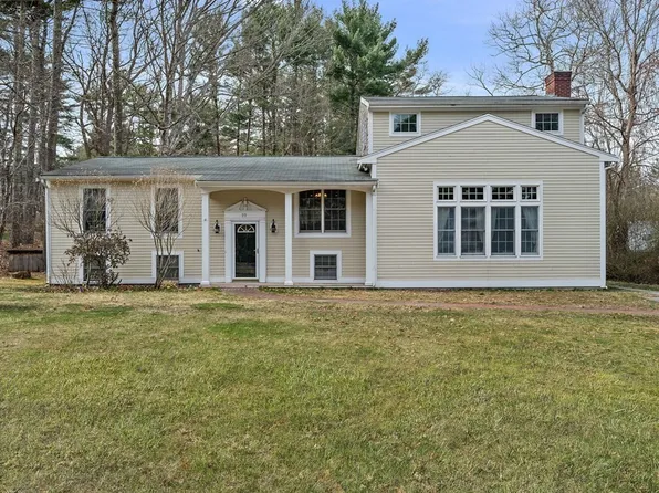99 Flaggler Dr, Marshfield, MA 02050