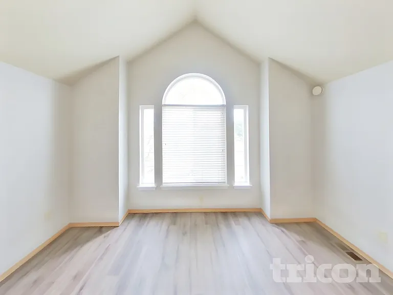 6031 Thornbury Pl SE — Photo 9