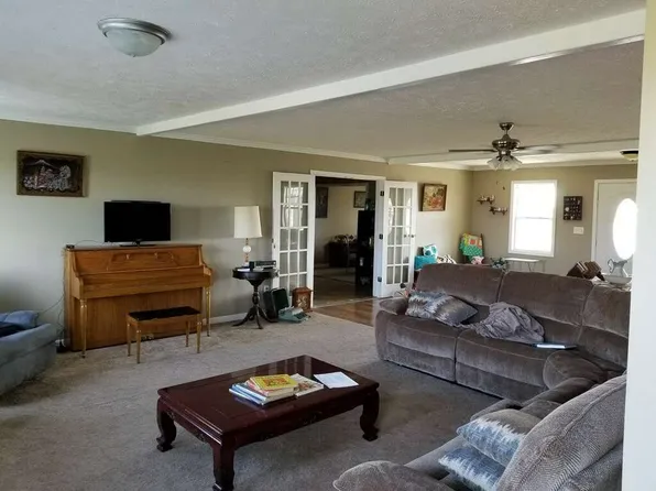 10 Silerton Rd, Henderson, TN 38340