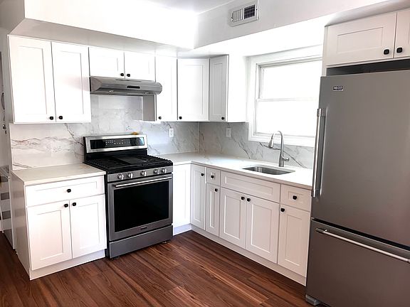 5th image of 765 Stafford Ave #1