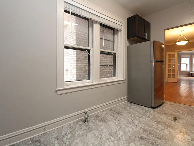 1953 N Cleveland Ave #2F — Photo 3