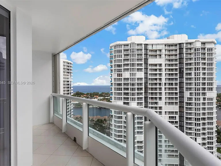21205 Yacht Club Dr #2403 — Photo 25