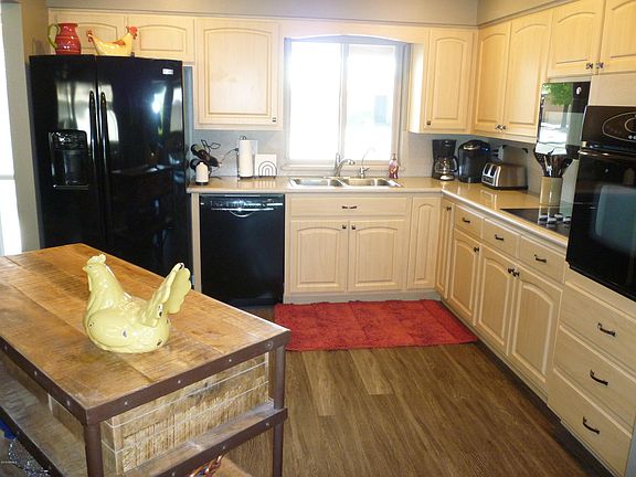 4th image of 4744 E Emerald Ave
